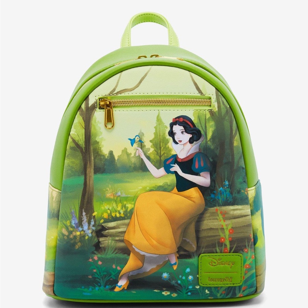 Snow while loungefly